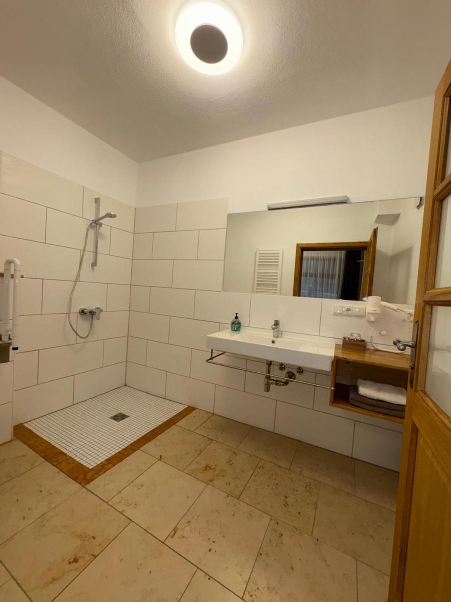 Wirgarten Antik Hotel Dingolfing Zewnętrze zdjęcie
